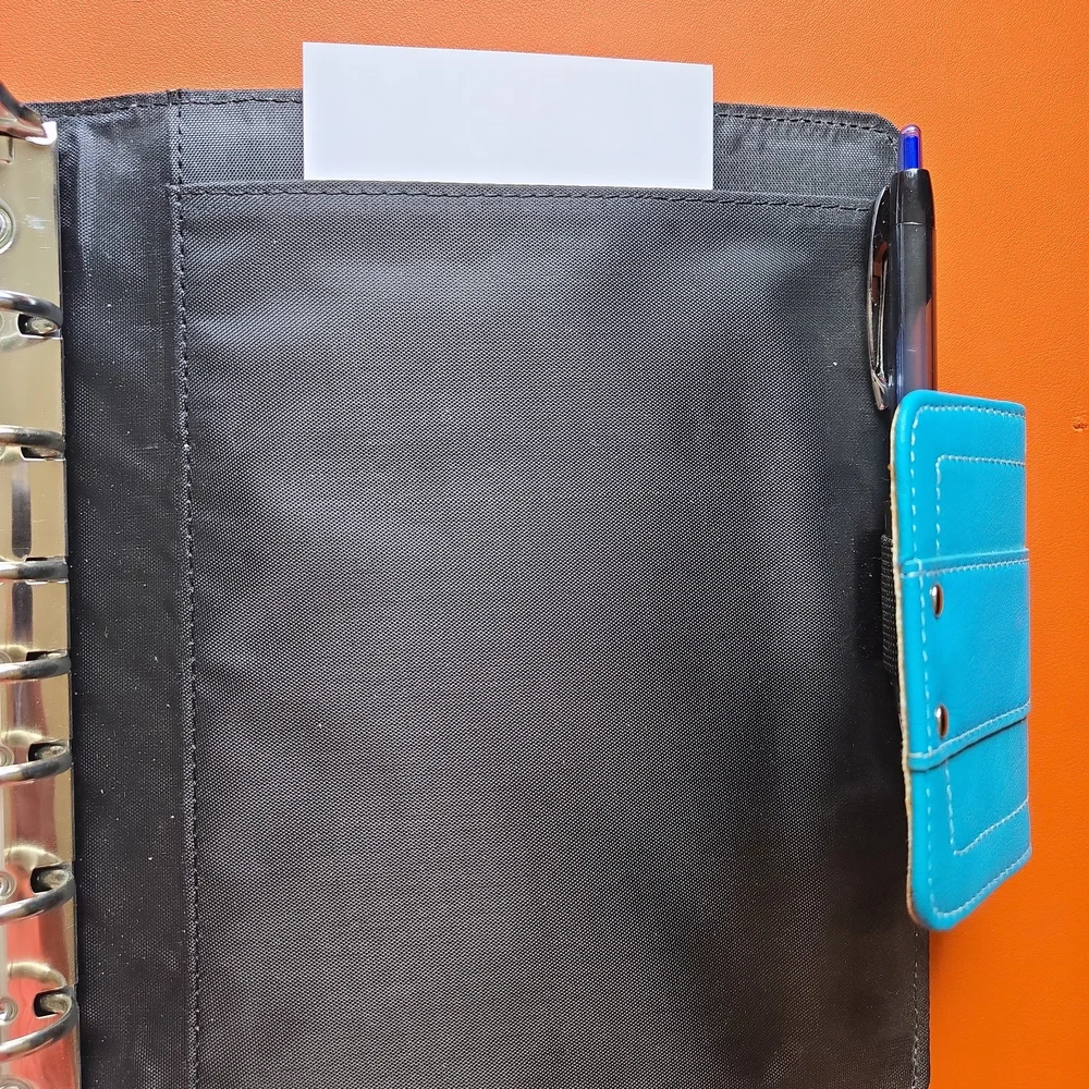 Blue Leather Day-Timer Planner With Snap Closure, Pocket & Notebook 8.5 x 5.5 Pg